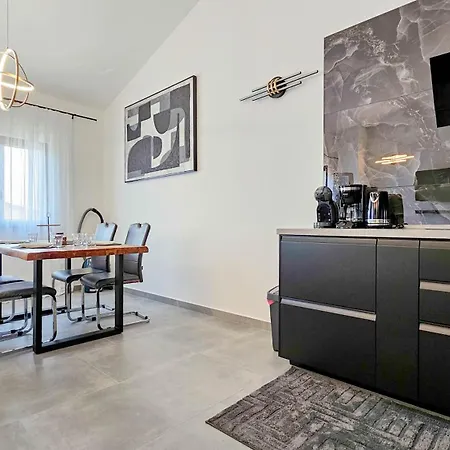 Apartament Emma *